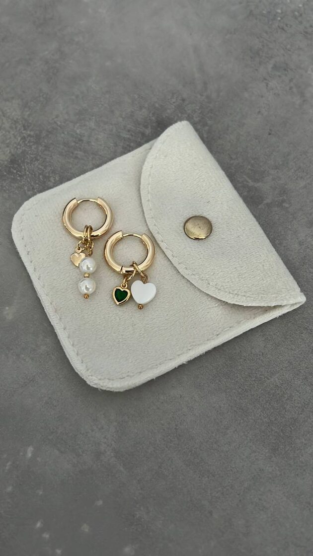 Auskari EARRINGS-48 ar modernu dizainu un elegantu apdari.