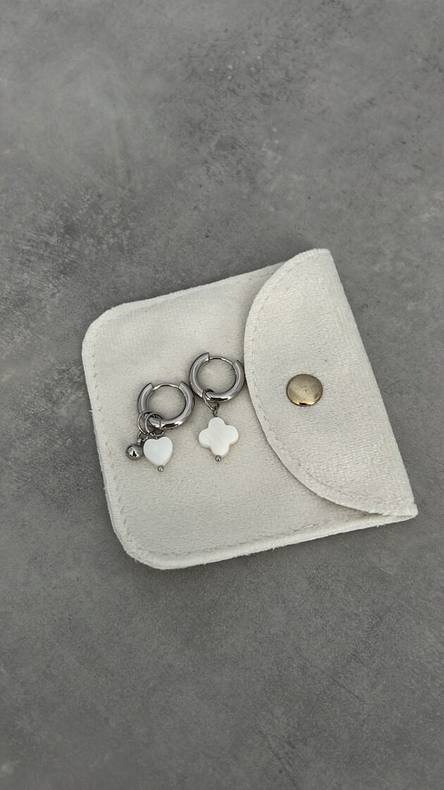 Auskari EARRINGS-61 ar modernu dizainu un elegantu izskatu.