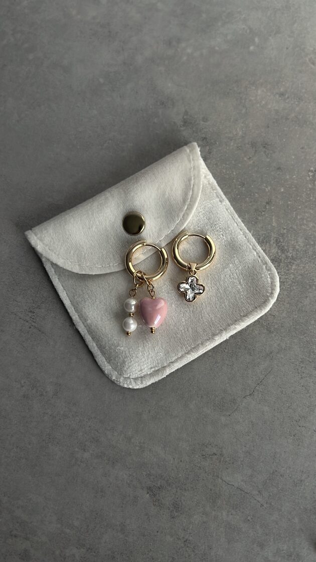 Auskari EARRINGS-69 ar modernu dizainu un elegantu izskatu, piemēroti ikdienas valkāšanai.