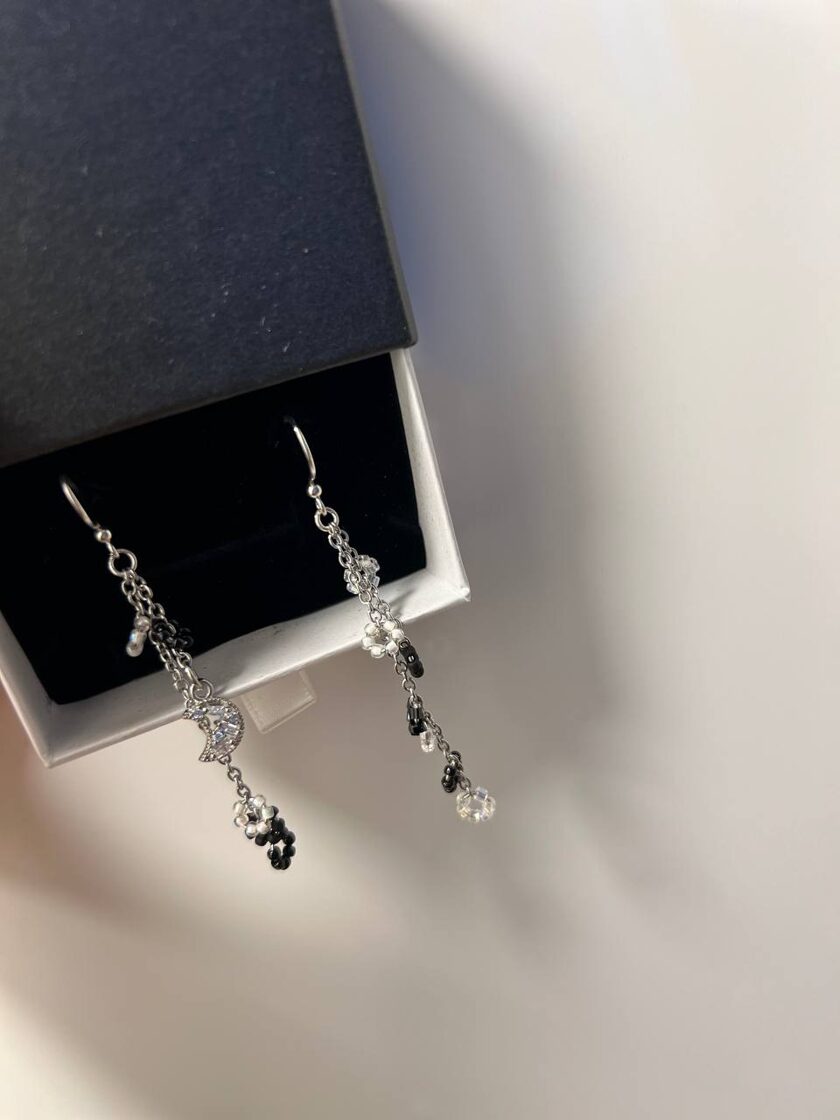 Auskari ar Piekariņiem