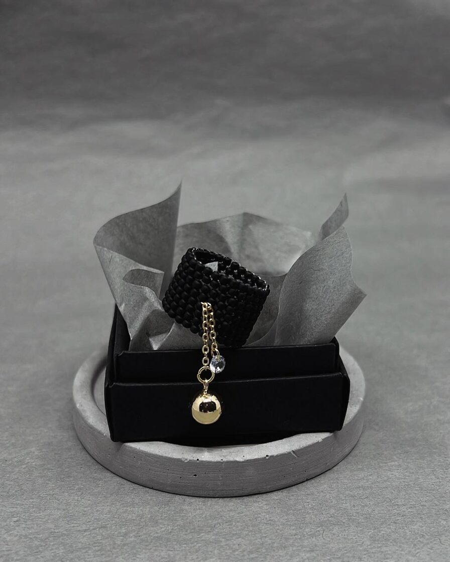 BLACK MATTE with Sphere & Stone