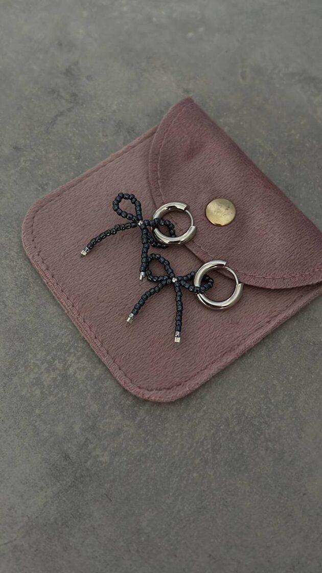 Серьги EARRINGS-40 с современным дизайном и элегантной отделкой, подходят для повседневной носки.