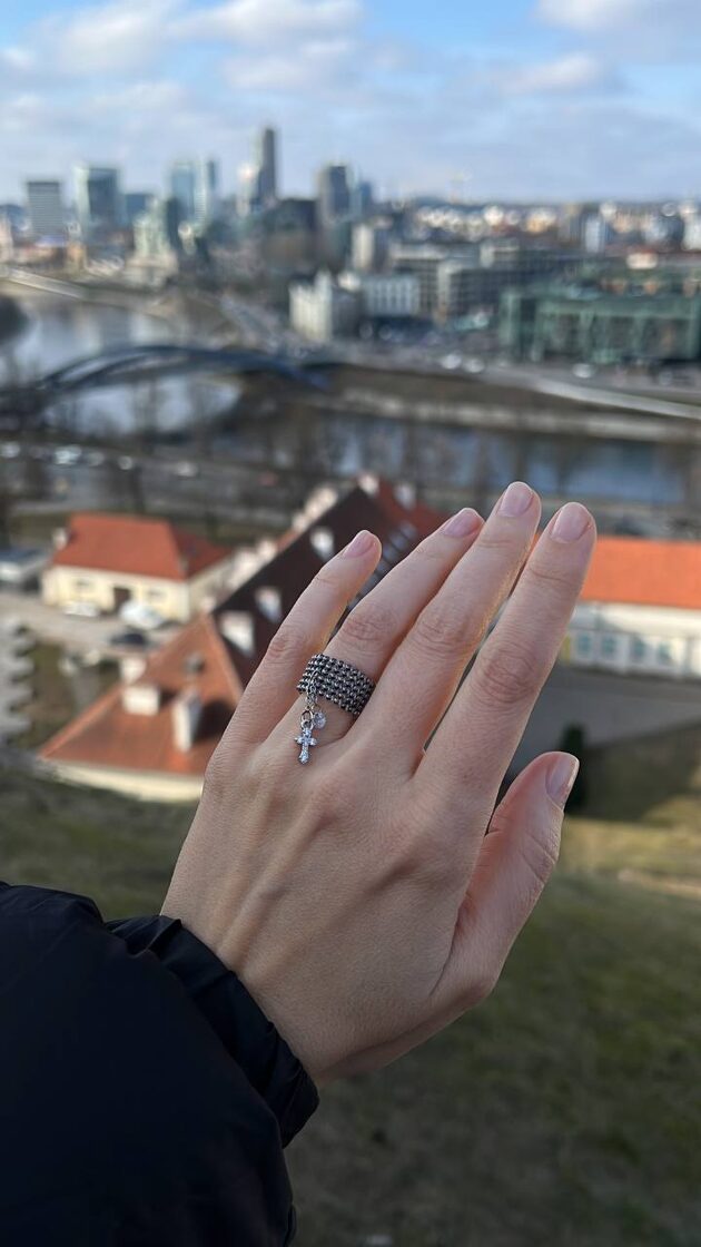 GRAPHIT with Cross & Small Stone