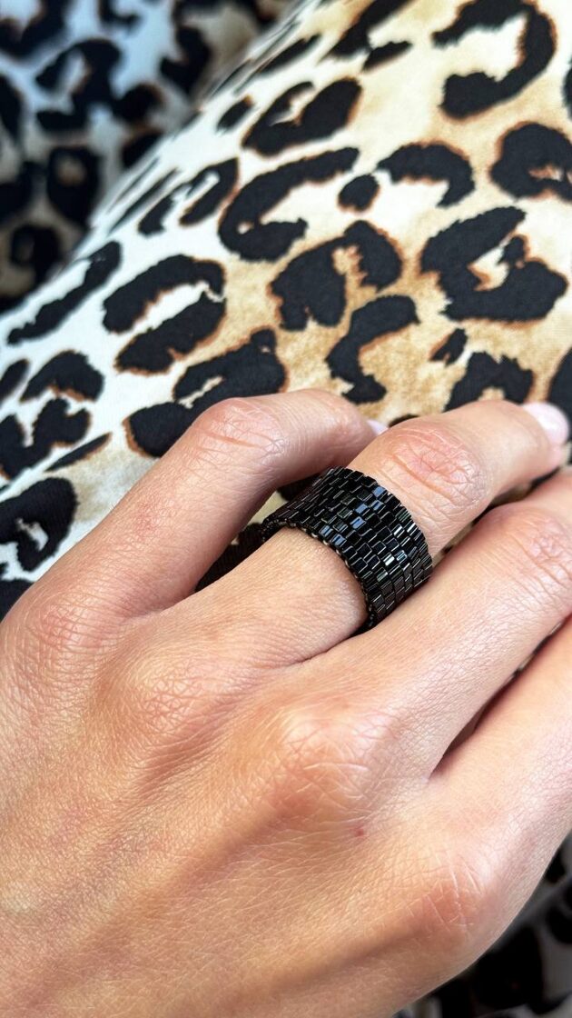 Gredzens Black Sugar