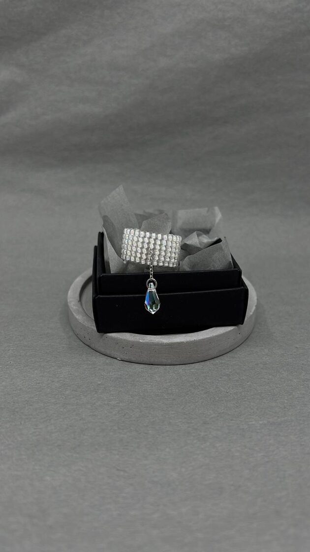 WHITE PEARL with DROP