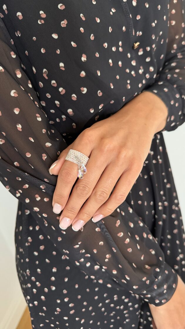 WHITE SUGAR with Two Drops