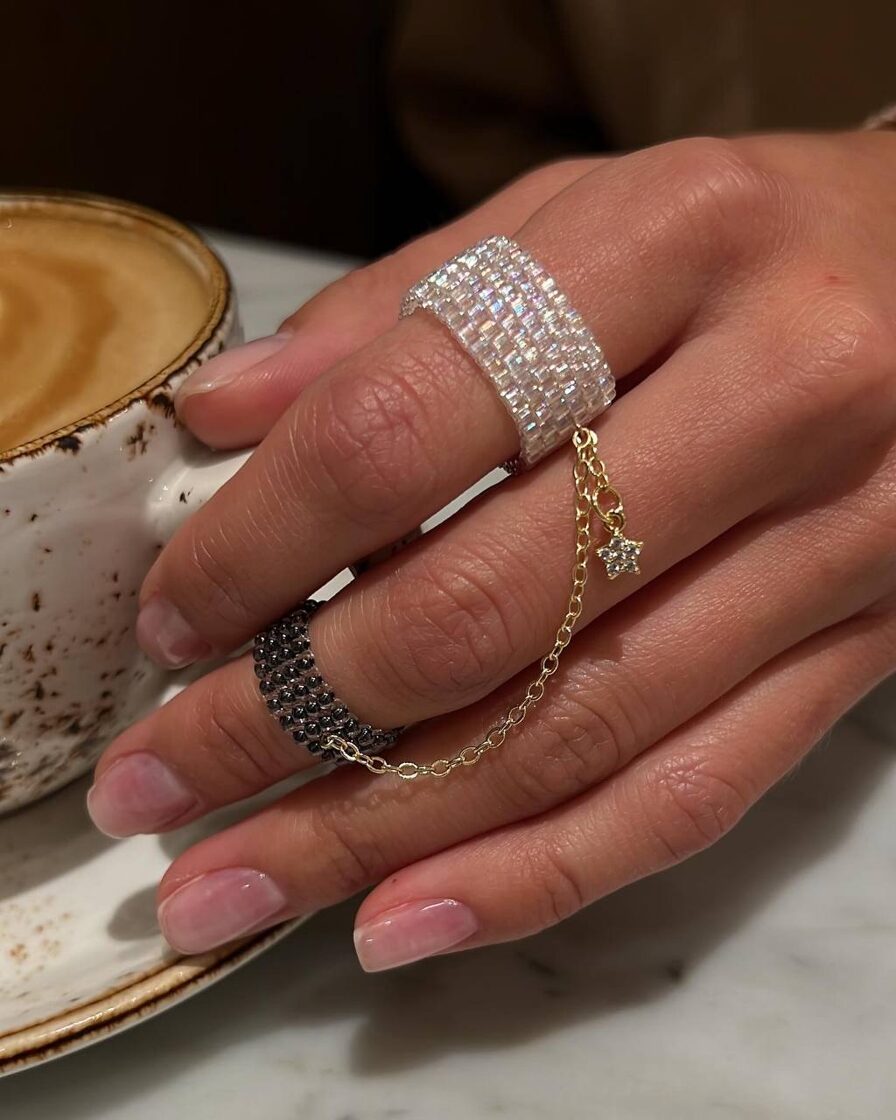 Balts cukurs ar grafītu, Sharm un zelta savienotāju, paredzēts stilīgiem un mūsdienīgiem p